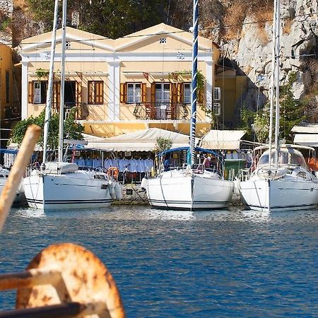Symi Blue Port Apartment Buitenkant foto