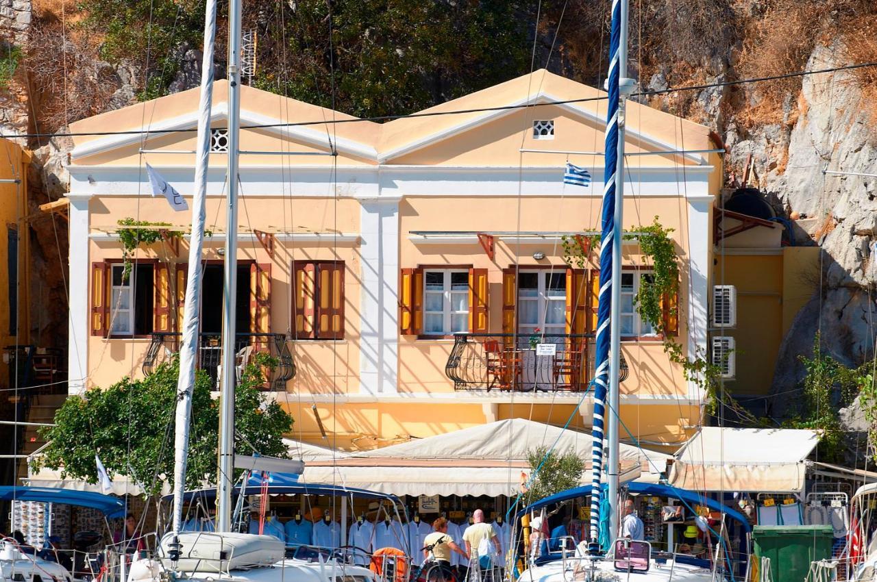 Symi Blue Port Apartment Buitenkant foto