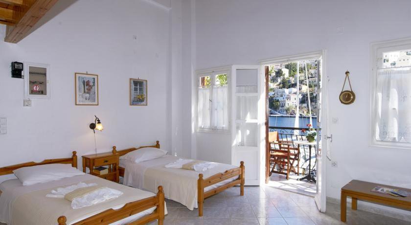 Symi Blue Port Apartment Buitenkant foto