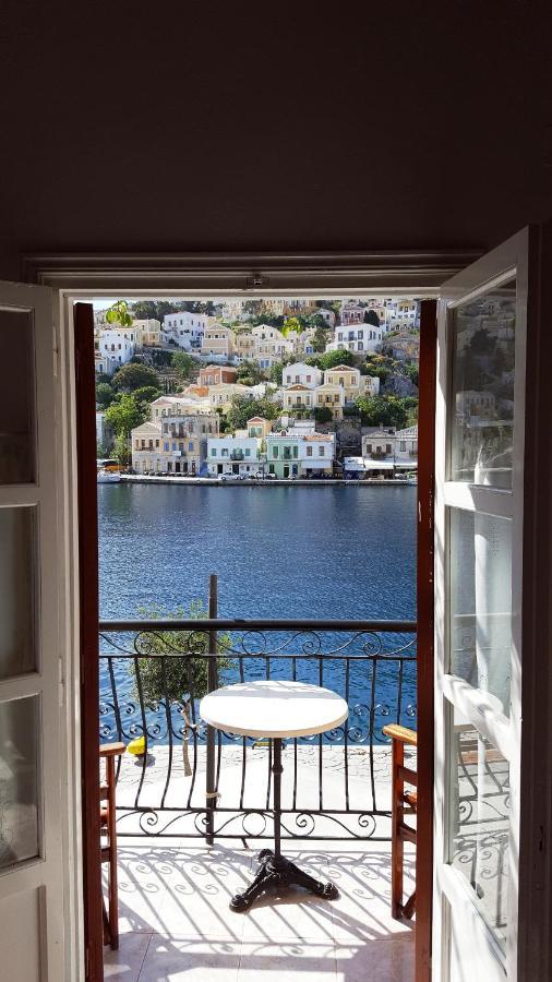 Symi Blue Port Apartment Buitenkant foto