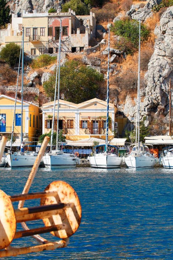Symi Blue Port Apartment Buitenkant foto